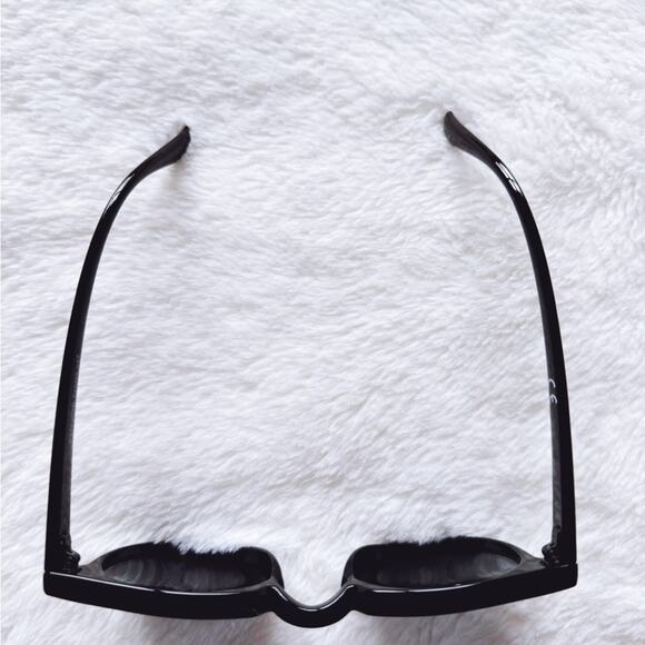 Paige Black Round Sunglasses - Picture 4 of 12